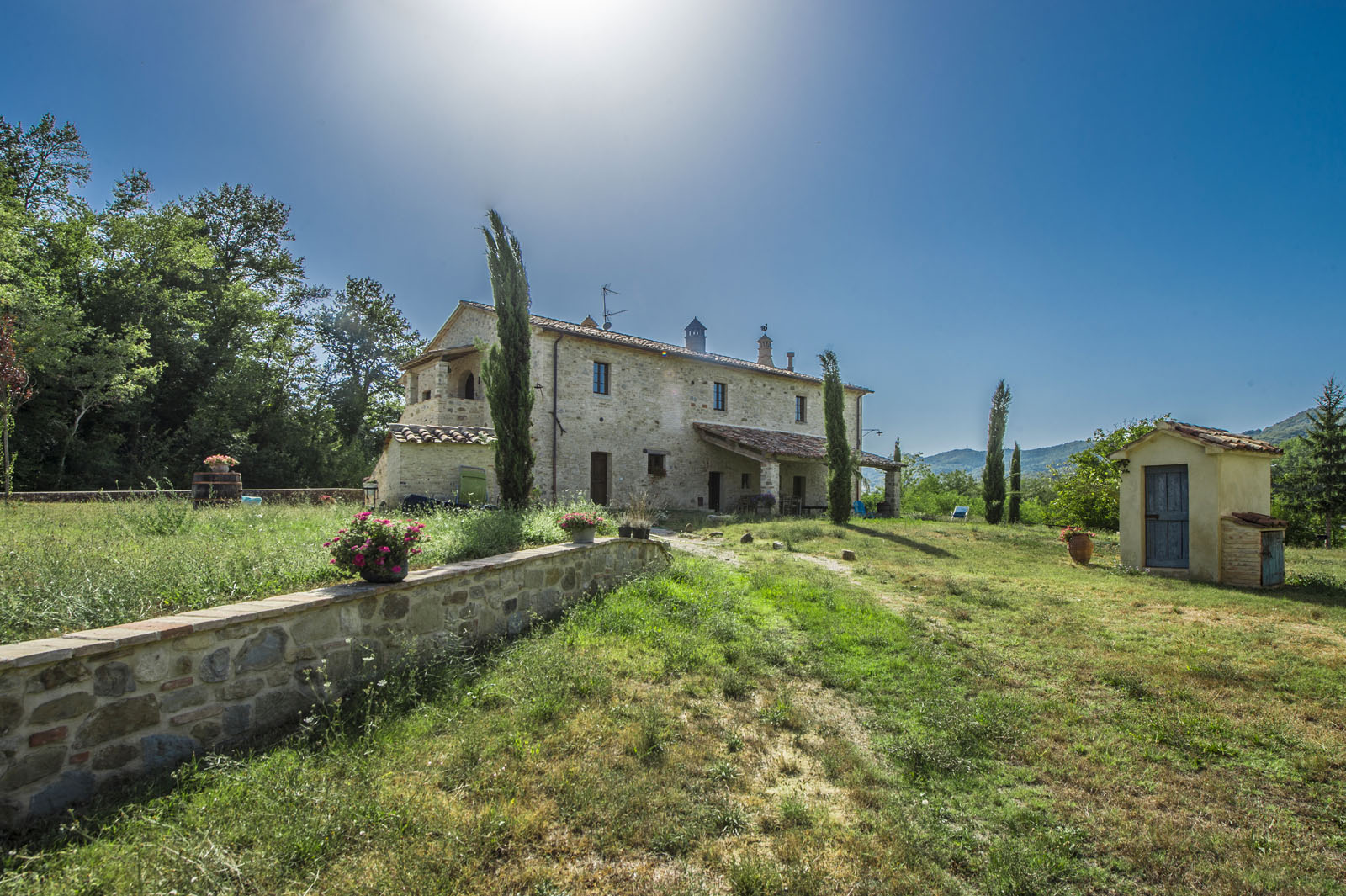 CASALI RUSTICI IN VENDITA IN UMBRIA, CASALE RUSTICO IN UMBRIA, RUSTICO IN UMBRIA   Romolini.com | Christies